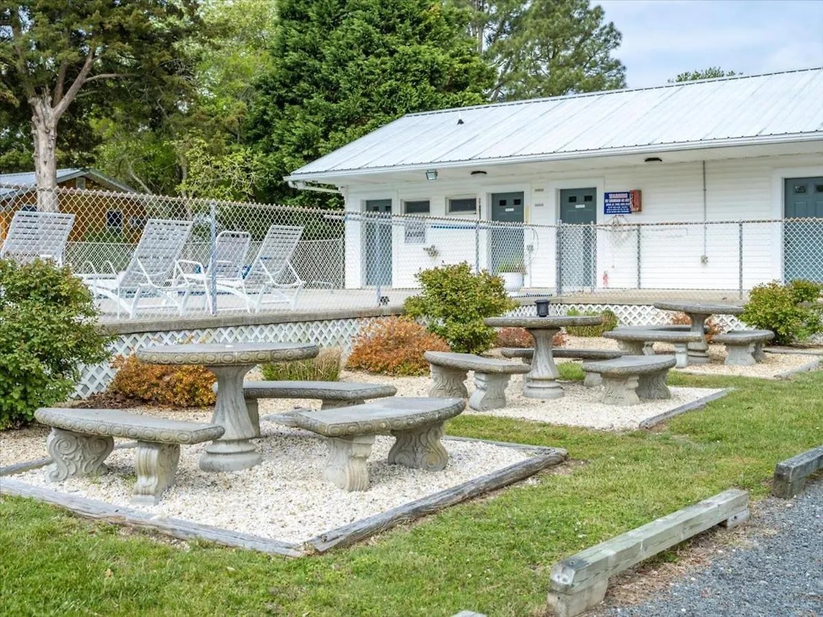 Beach Bum West-O Cabins Ocean City Campsite