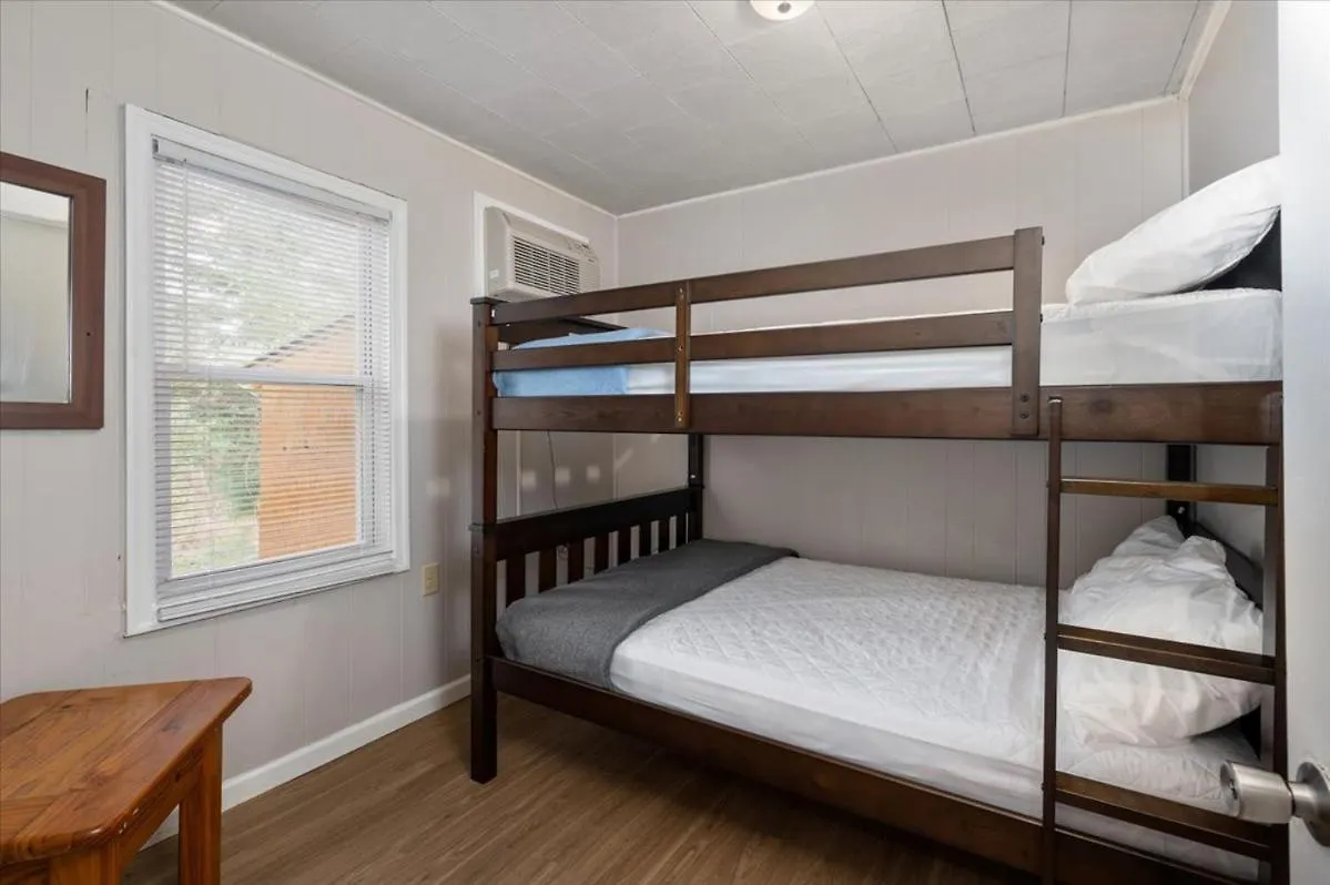 Beach Bum West-O Cabins Ocean City