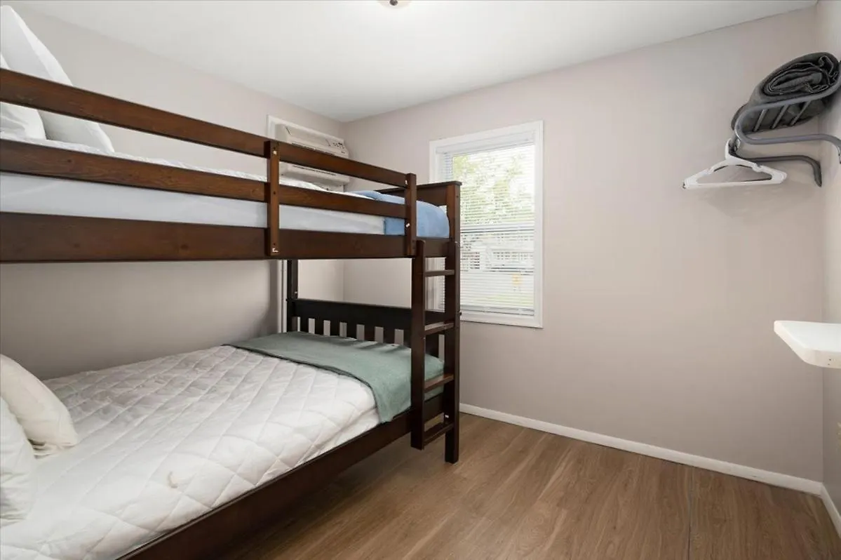 Beach Bum West-O Cabins Ocean City 0*,  United States